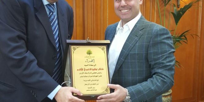 بنك الأردن يتبرع بـــ 5000 دينار لصندوق الزكاة في جمعية رابطة أهالي كفرعانة.