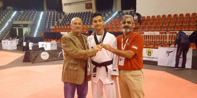 البطل الكفرعاني خالد قشطة يحرز يحافظ على ذهبية التايكوندو  للمره السادسه في تصفيه المنتخب الوطني للناشئين