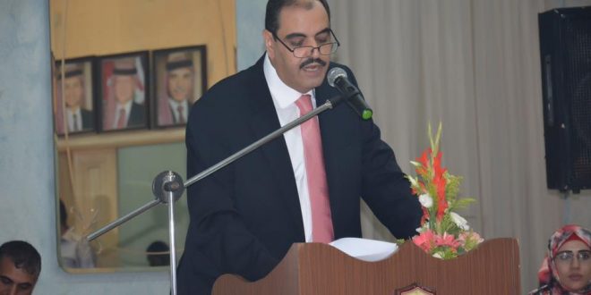 كلمة السيد عبدالرحمن دغمش تقديما لمسرحية “سأموت في المنفى” للفنان غنام غنام في مقرجمعية رابطة أهالي كفرغانة.